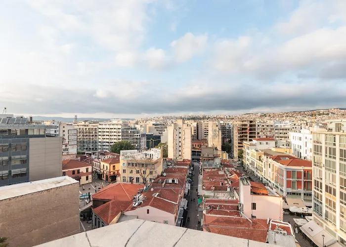 Apartment With And Side Sea View Thessaloniki