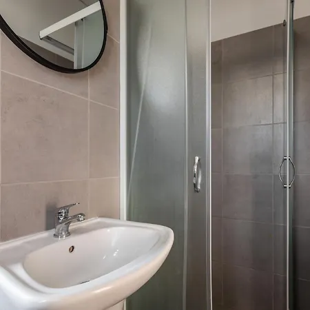 Apartamento With And Side Sea View