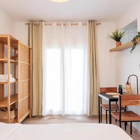 With And Side Sea View Apartamento Tessalónica