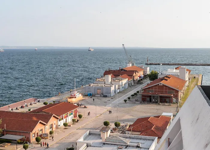 Appartement With And Side Sea View *